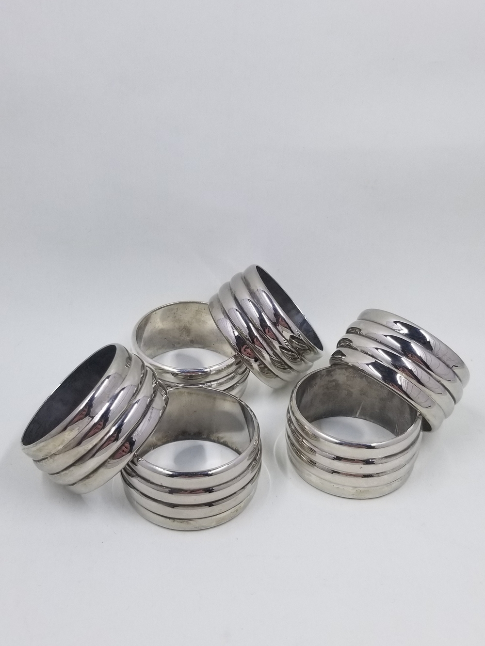 Set of 6 Silver Ribbed Napkin Rings